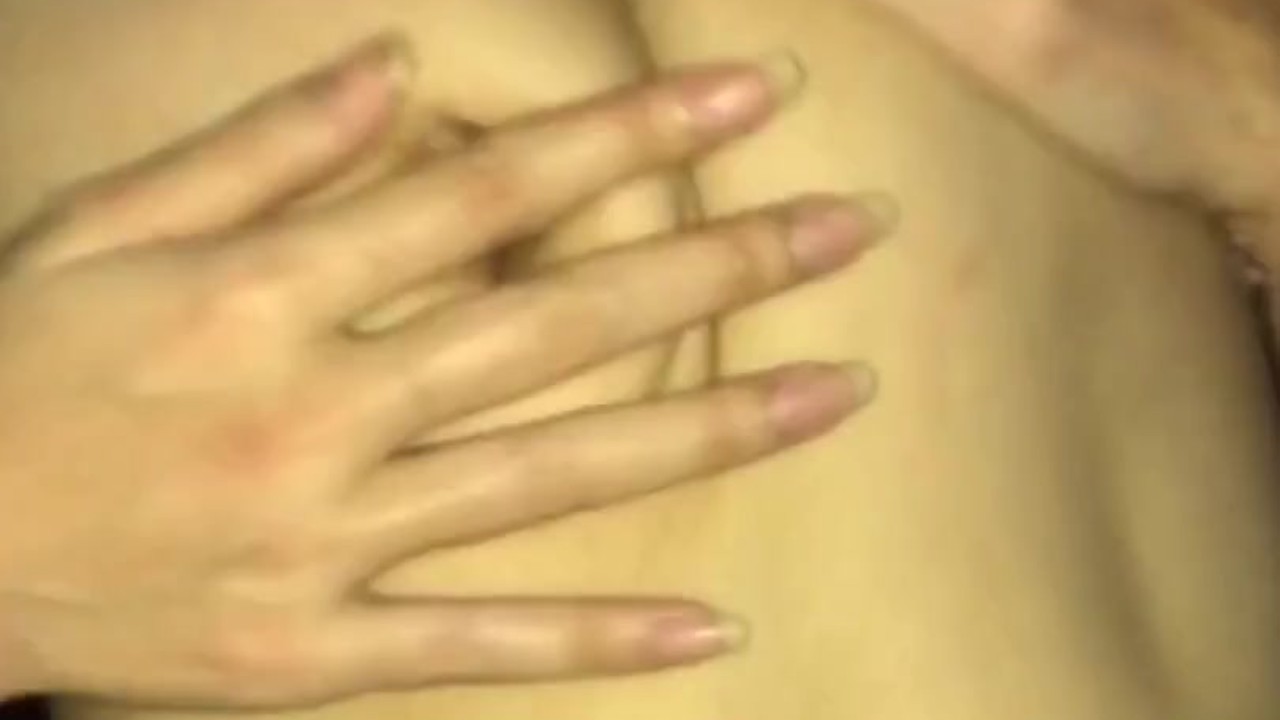 เพื่อนสาวอมกระเจี๊ยวให้ฉันที่หน้าคอม - Free Sex Video - RedTube