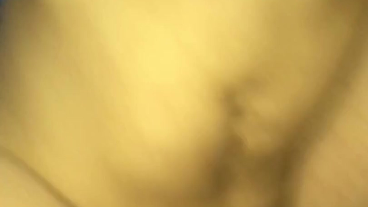 เพื่อนสาวอมกระเจี๊ยวให้ฉันที่หน้าคอม - Free Sex Video - RedTube