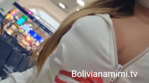 Peladinha no aeroporto de Cancun 😜 Video completo en bolivianamimi.tv 