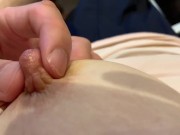 【1/2】パンパンに勃起した乳首舐めクローズアップ含む★初ディルド挿入◆人妻熟女のデカ尻バックが最高に気持ちイイ★ 8/16