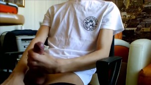 A huge boner made me cum very quickly