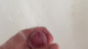 Wichsen in der Dusche