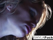Sexy Shyla Stylez's Smoking Fetish 15/16