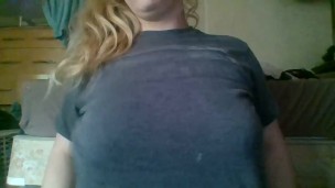big boobs drop to the beat lol