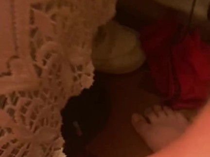 chubby guy wanks off to amateur