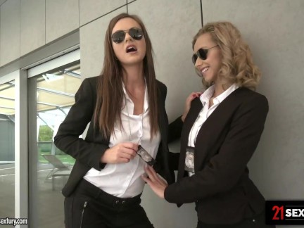 21Sextury Special Agents Veronica Leal and Tina Kay Stimulate Cock For DOUBLE CUMSHOT!