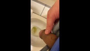 【個人撮影・喘ぎ声あり】　変態素人医学生　おしっこ動画まとめ①　日本人　デカチン　手コキ