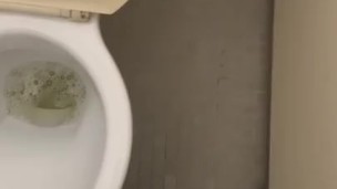 A college student who ejaculates many times in the toilet at Tokyo Station! [International students]