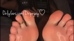 Feet worship • OILY SOLES 🤍