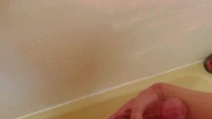 CUM IN SECONDS - S1 E5 - WHY DO TEENS TAKE SO LONG IN THE SHOWER ?
