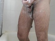 Je prend un bain et me lave 