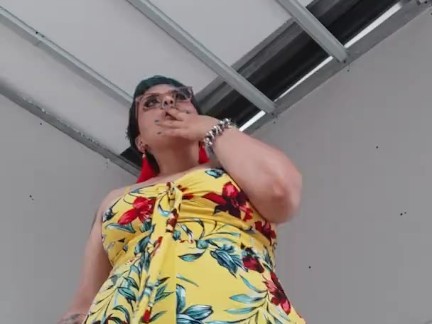 FlashingBig jugs & ass while smoking in public