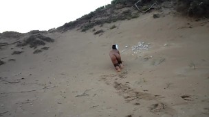 38dd tits teen slut walks naked on beach