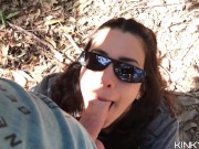 Ella me encontró orinando en el bosque, ahí la follé (PILLADOS EN PÚBLICO) 3/16