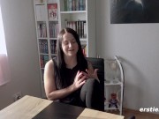 Emma mag viele Küsse und Streicheleinheiten 12/16