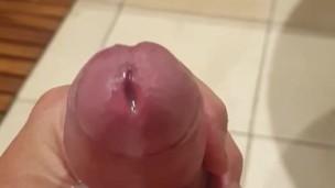 Quick cum after sexting a horny teen