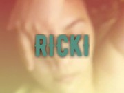 Me folle a la esposa de mi vecino mientras estaba sola en su casa 1/16