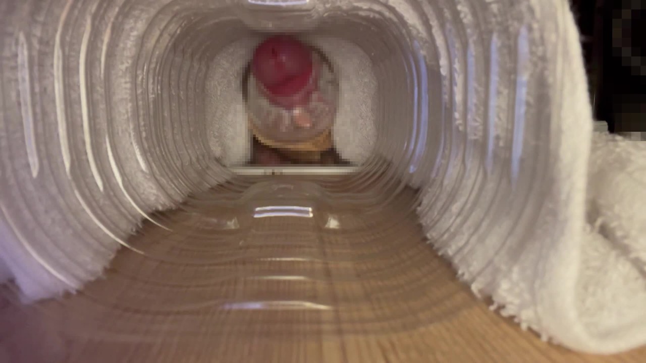 I made a cum shot in a plastic bottle. - Free Sex Video - RedTube