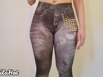Trying the hottest leggings! (wow, cameltoe!)