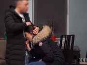 DEBT4k Monica Wet tiene sexo inesperado con el persistente cobrador de deudas 8/16