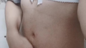 girl pee while playing her pussy นักเรียนไทยแอบเบ็ดหีจนกลั้นฉี่ไม่ไหว