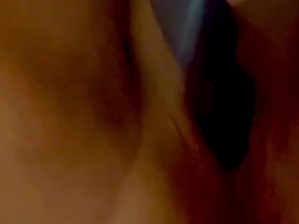 Bbw masturbates 