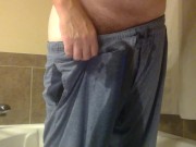 Last pissing in the tub of the night 14/16