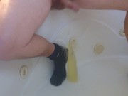 Cumming in a condom 12/16