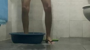 Asi se baña un verdadero macho