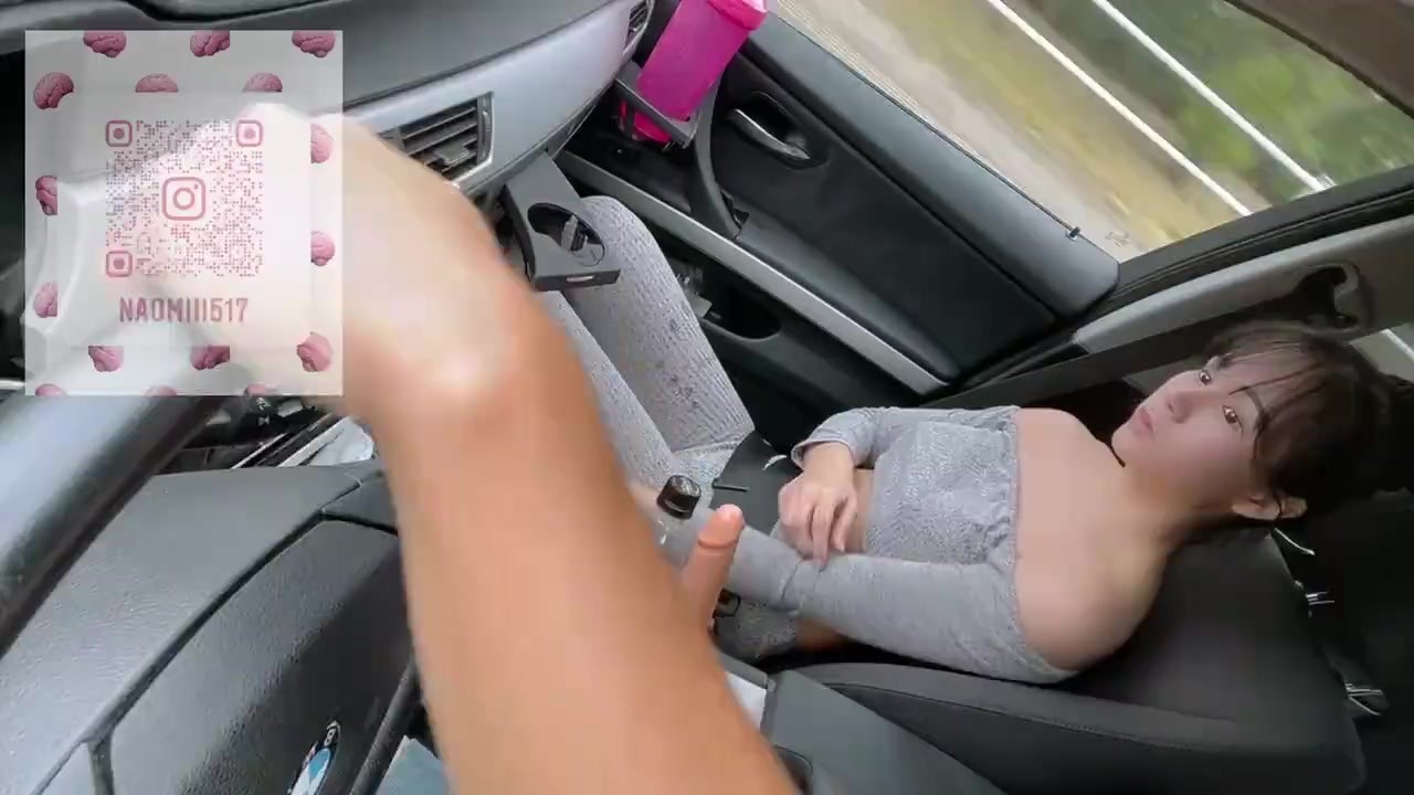 Uncensored Japanese girlfriend who shows off masturbation in the passenger seat while driving. - Free Sex Video - RedTube