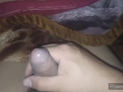 Mira como me masturbo Hasta sacar la leche pegajosa