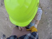 Un ouvrier m'attrape et me baise sur un chantier... Lily_Jack 8/16