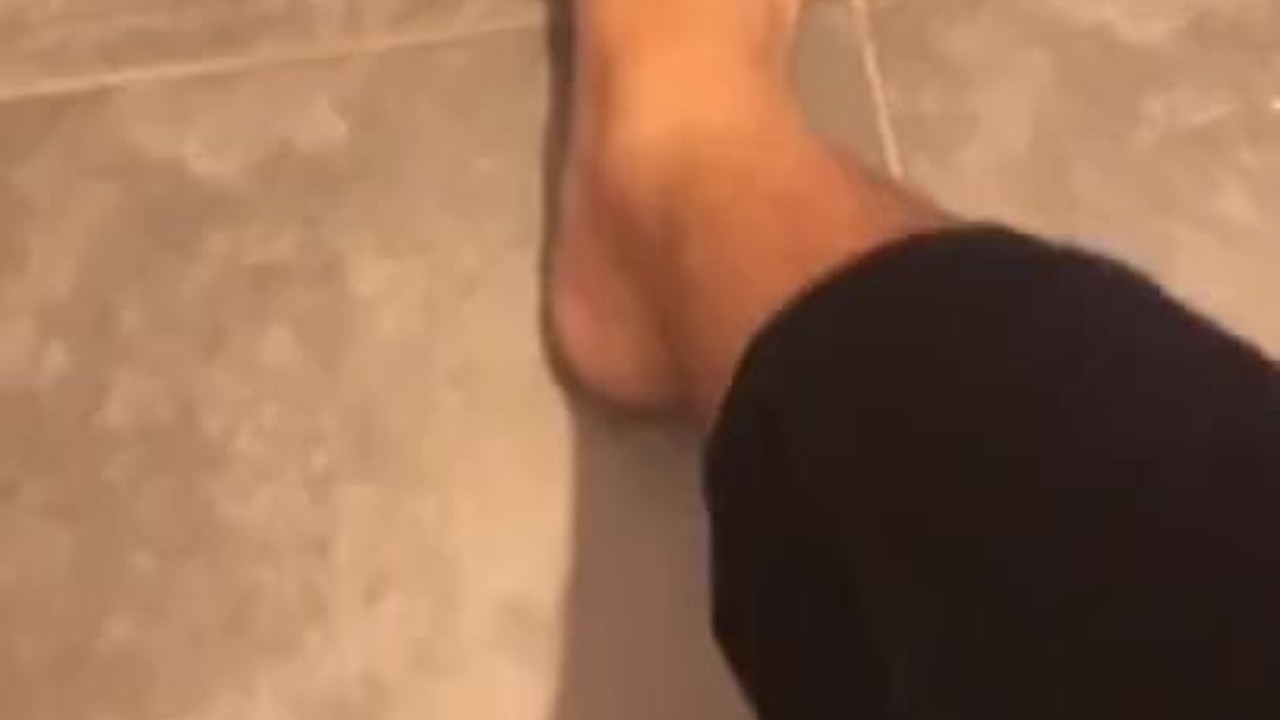 JERK OFF ON MY HUGE SMELL FEET! - Free Sex Video - RedTube