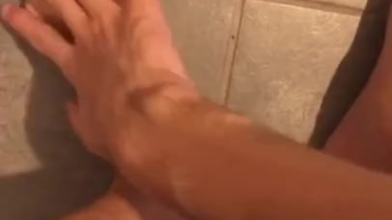 JERK OFF ON MY HUGE SMELL FEET! - Free Sex Video - RedTube