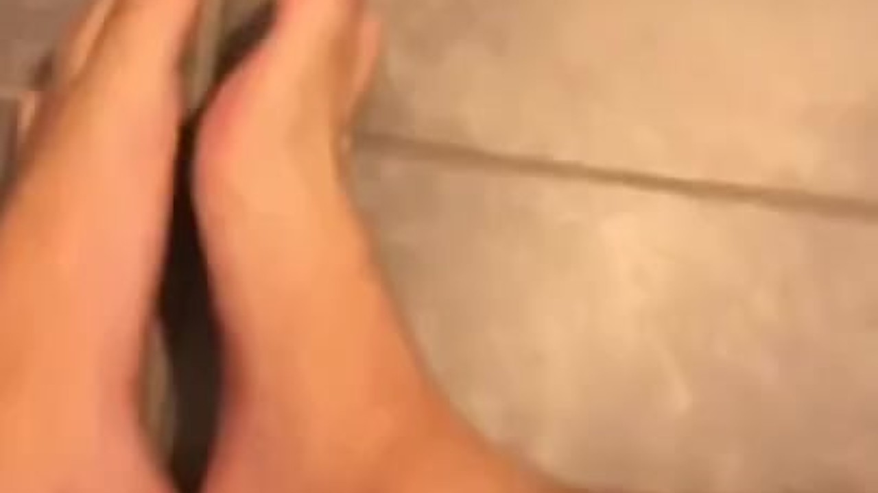 JERK OFF ON MY HUGE SMELL FEET! - Free Sex Video - RedTube