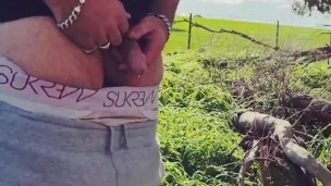 Daddy pees outdoors