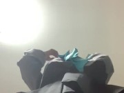 制服の柊シノアがうっかりパンチラしてしまう！！ - Screenshot 14 of 16 - Futanari