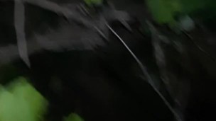 За минуту кончила в ротик своей девушке ночью во дворе у бабушки на даче - lesbian_illusion