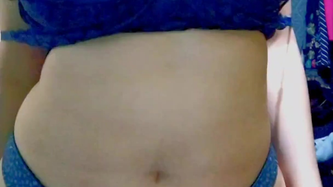 MEUS PEITOS NATURAIS ENORMES SALTAM ENQUANTO VOCÊ PASSEIA BRINCANDO DE MAMILO - RedTube