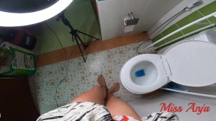 HD Cute AMATEUR BABE Pissing Strong Stream And FARTING/Female POV