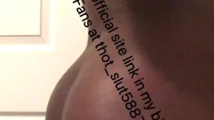 Ebony hottie showers in piss & drinks it