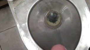 GUY MOANING AND MASTURBATING IN DIRTY PUBLIC TOUILET