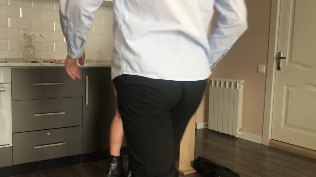 Light BDSM. Hot wax on the ass is the best gift for a Russian whore - Video di sesso gratis - RedTube