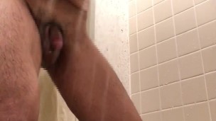 病院のシャワールームでシャワー！