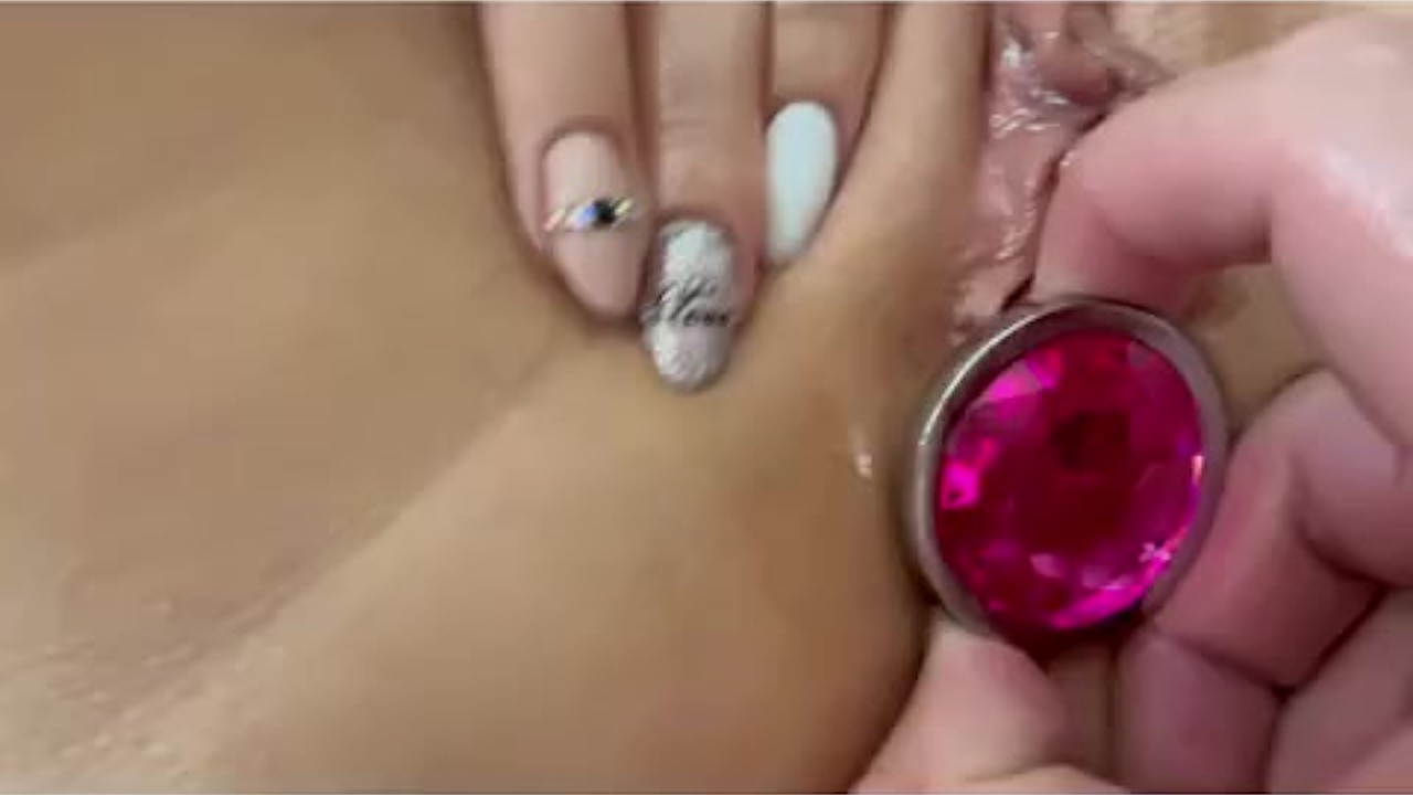 I decided to fuck my wife with sex toys in the ass and brought her to orgasm - RedTube