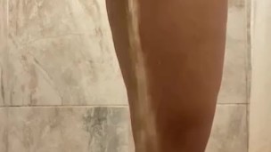 BBW Pissing in the shower