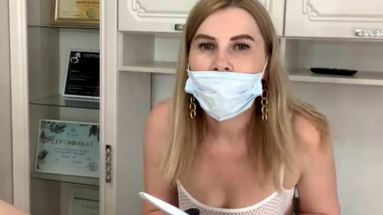 SugarNadya completely undressed because of the heat, the client almost came during the procedure - RedTube