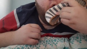 licking shoe