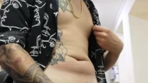 Russian guy Jerking off at work 