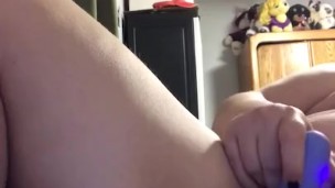 Thick girl uses vibrator to please herself *full video on onlyfans!